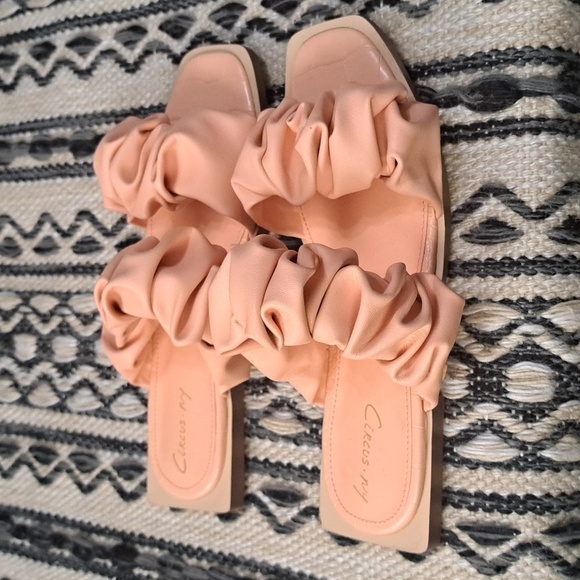 NEW SAM EDELMAN CIRCUS COLLECTION SQUARE TOE SANDAL SIZE 6 - Picture 4 of 7